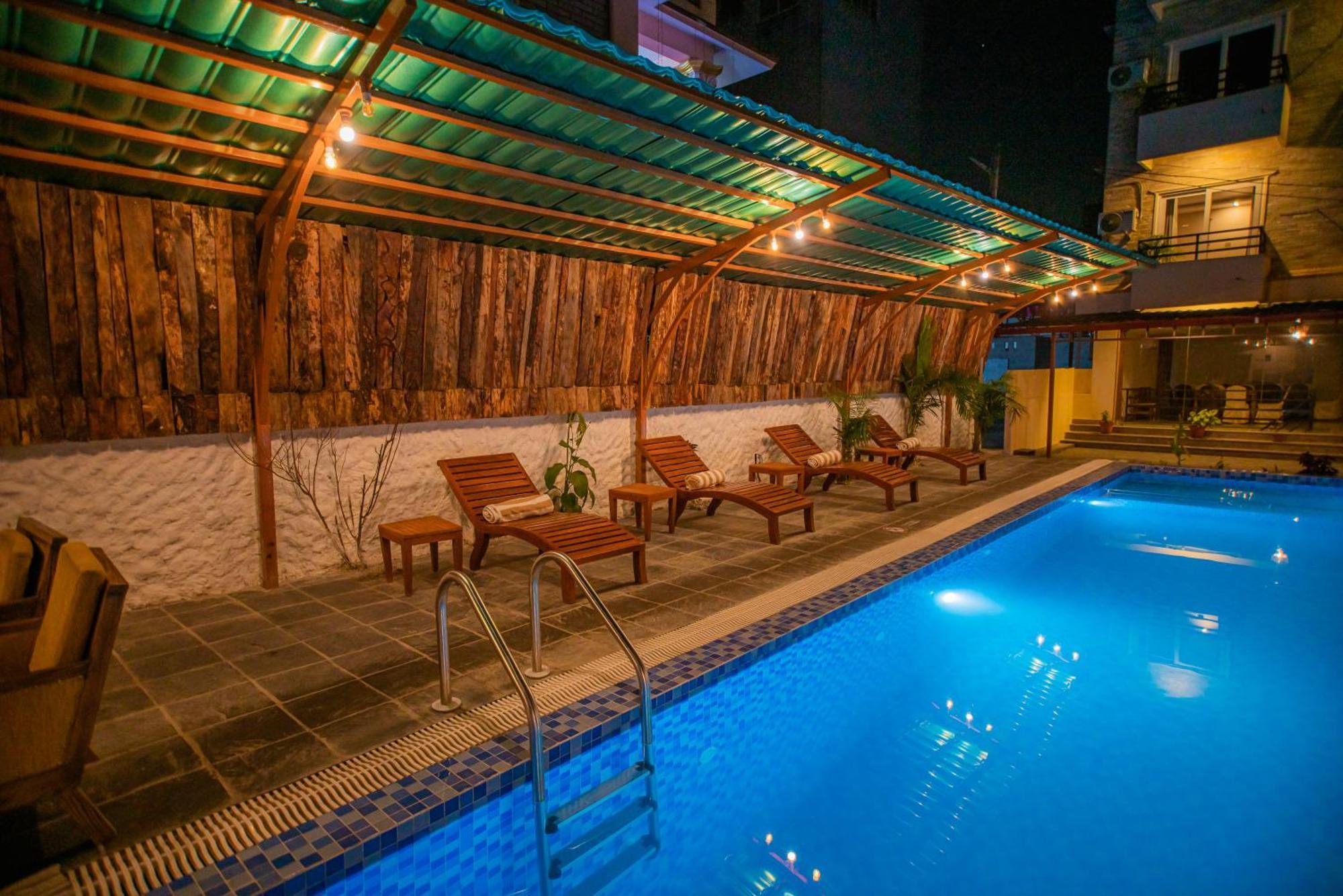 Majheri Resort And Spa Pokhara Exterior photo