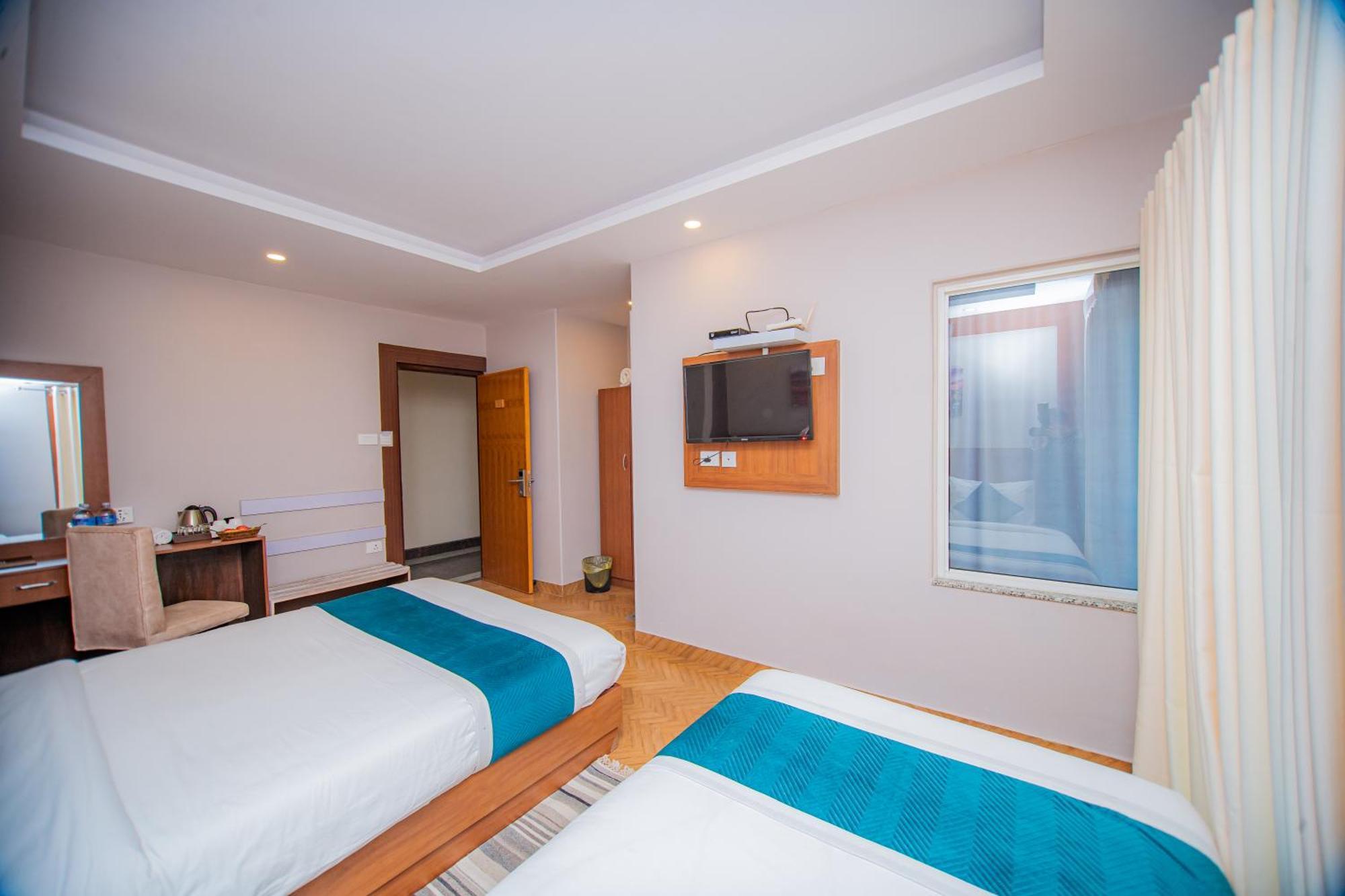 Majheri Resort And Spa Pokhara Exterior photo